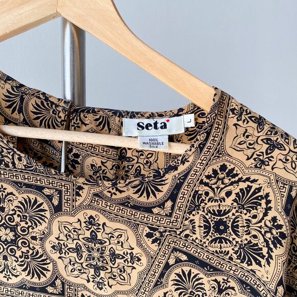 🍂Elegant Navy and Tan Ocher Mosaic Print Tunic with Long Sleeves 100% Silk - Picture 3 of 6